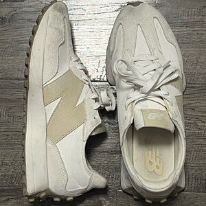 New Balance Cream & White Retro Runner